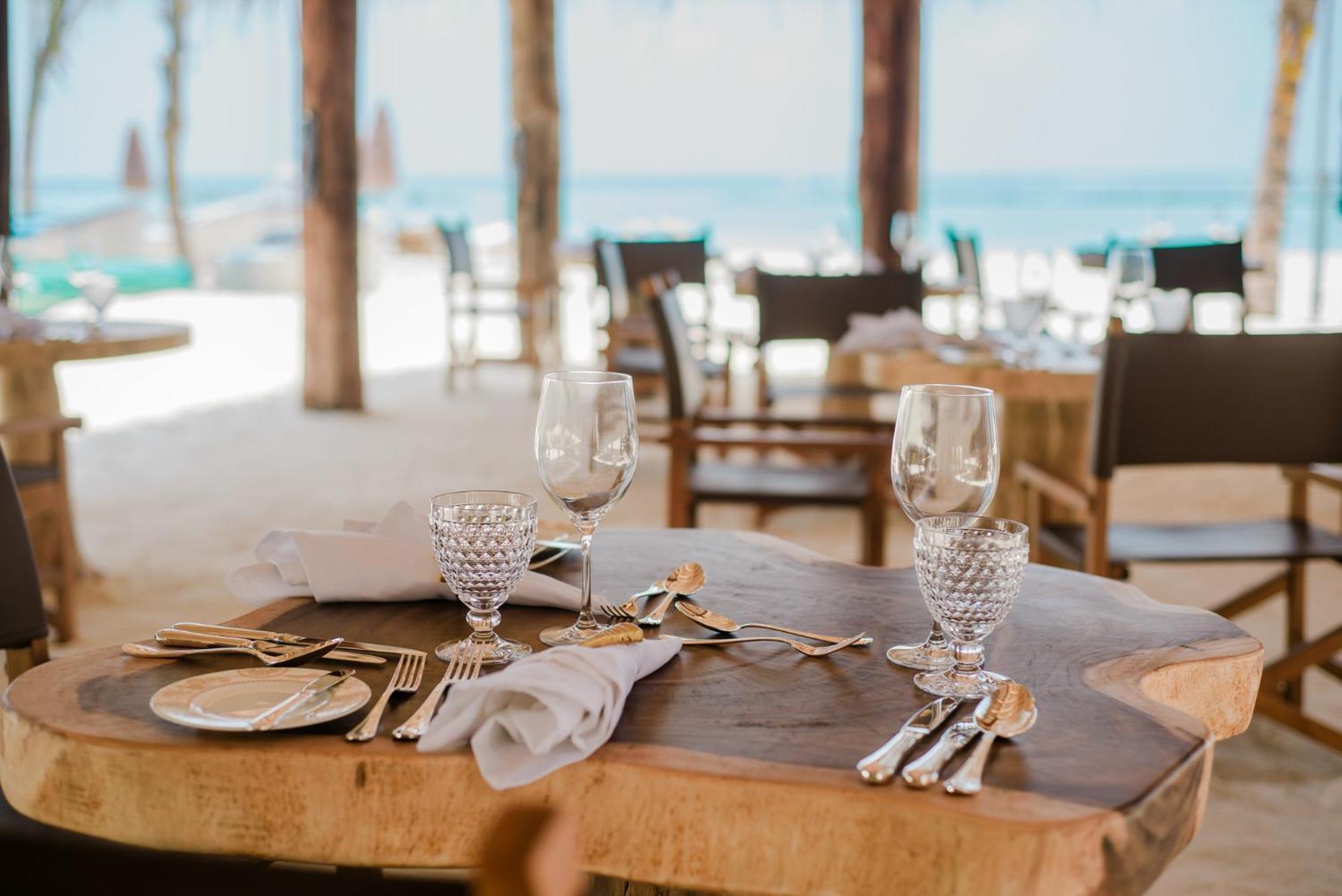 You & Me Maldives - Adults Only - Premium All-Inclusive Muravandhoo Exterior foto